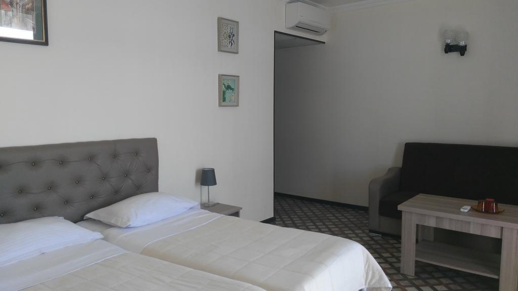 National Hotel Kobuleti ภายนอก รูปภาพ